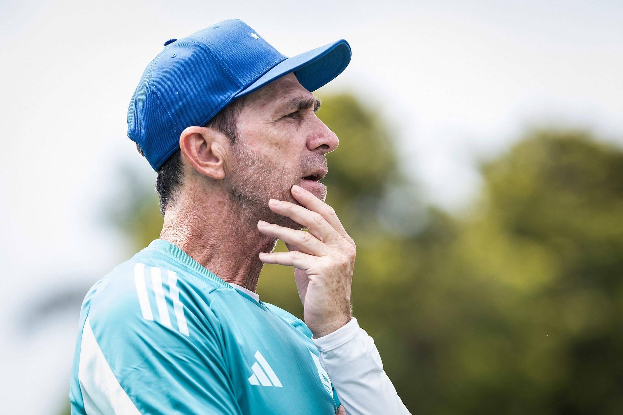 Cruzeiro demite técnico Luciano Dias do sub-20 em reformulação da base soaquinoticias