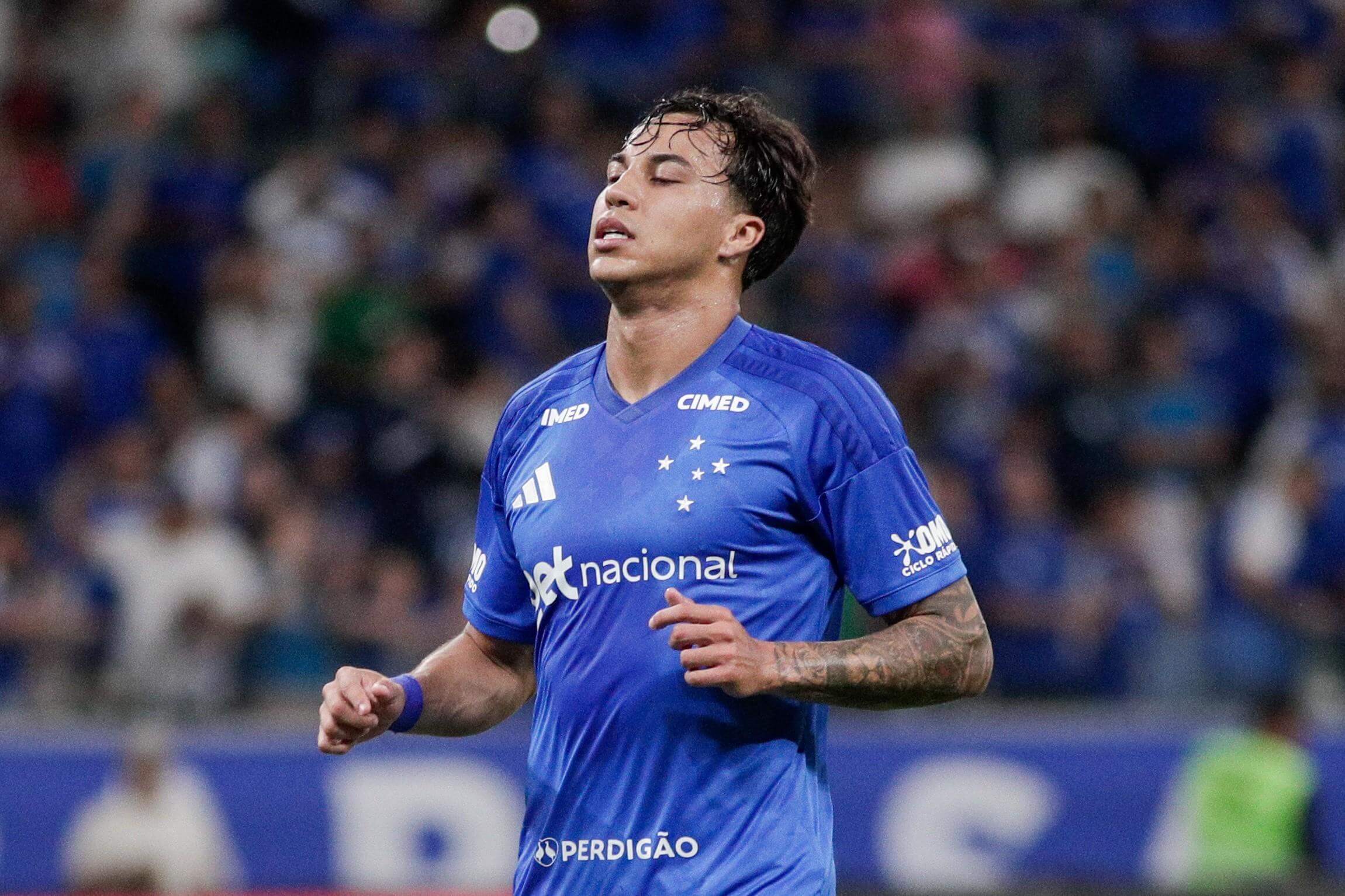 Kaio Jorge revela cobrança por evolução no vestiário do Cruzeiro soaquinoticias