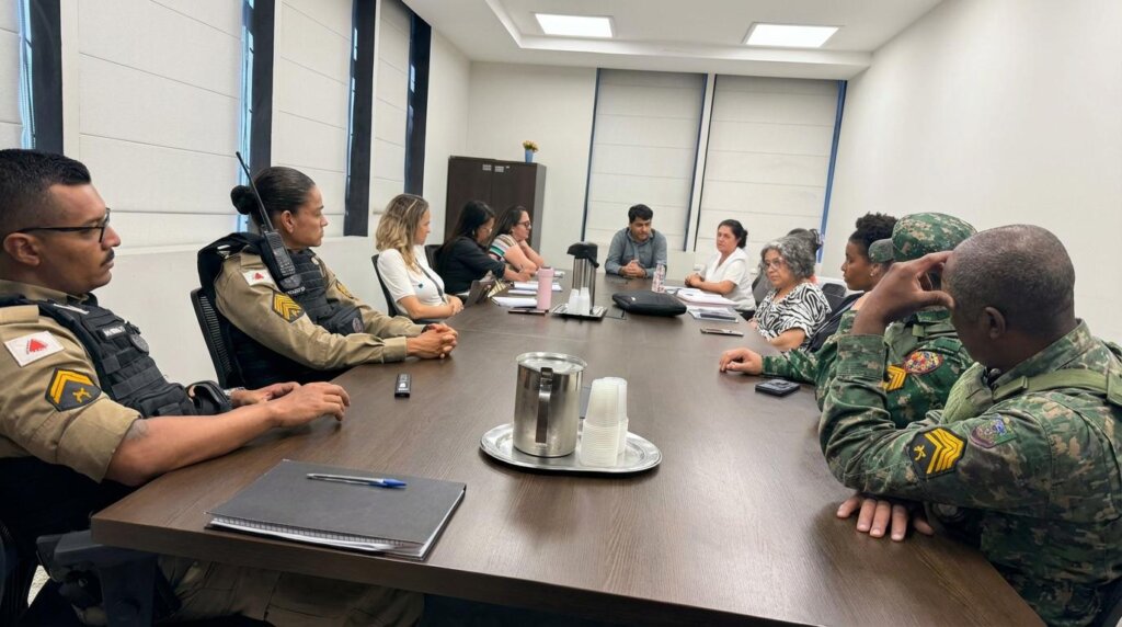 Timóteo: Reunião contra violência animal garante R$ 800 mil para castração. soaquinoticias