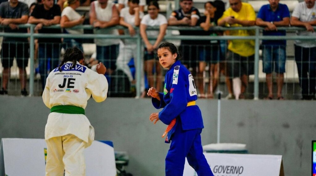Família e entidades de Timóteo arrecadam para judoca Bella no Mineiro. soaquinoticias