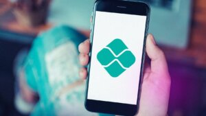 Homem perde R$ 3 mil ao comprar carro anunciado em rede social; vítima caiu em golpe Pix.