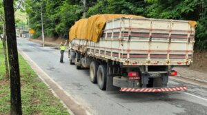 Timóteo: PMT restringe veículos pesados na Acesita após LMG-760 soaquinoticias