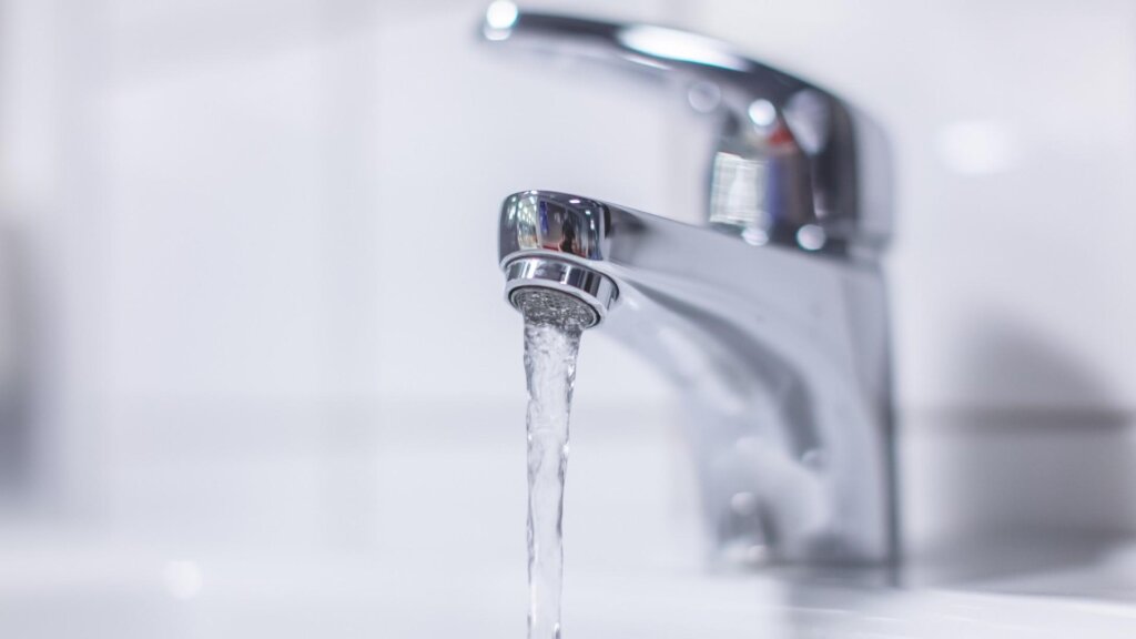 Copasa interrompe abastecimento de água em quatro cidades do Vale do Aço