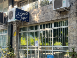 Etiqueta Lingerie encerra atividades em Timóteo com queima de estoque soaquinoticias