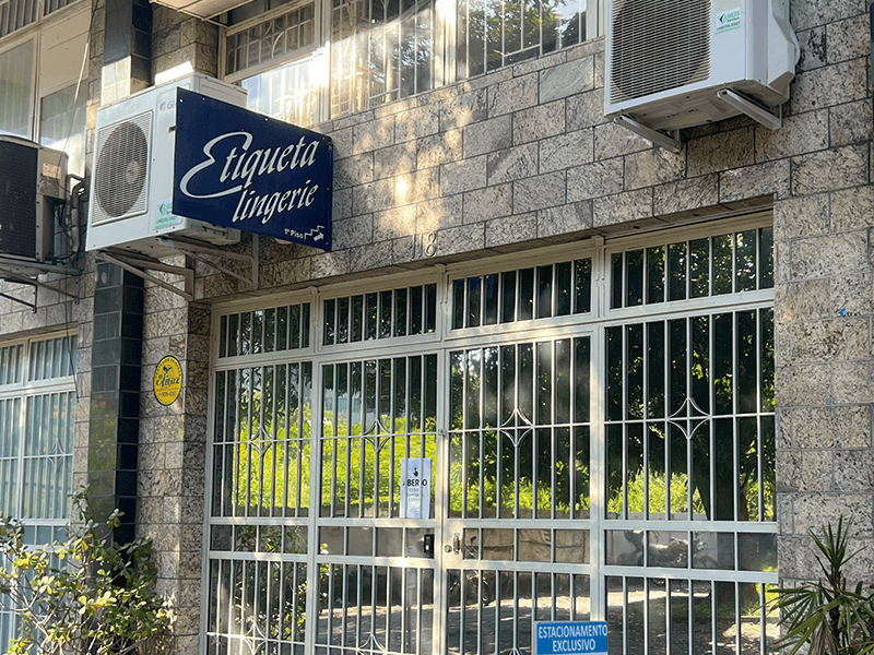 Etiqueta Lingerie encerra atividades em Timóteo com queima de estoque soaquinoticias