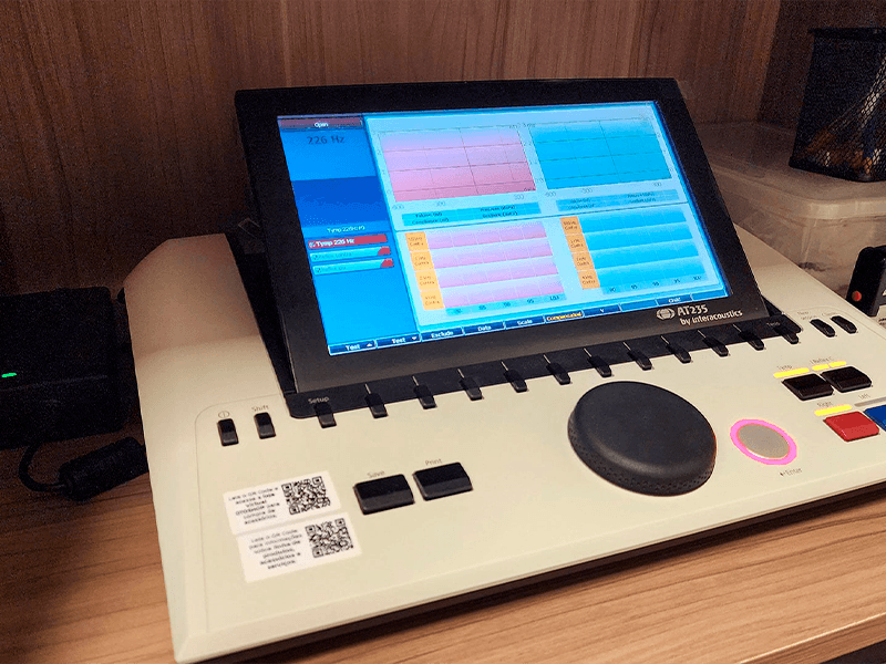Centro de Especialidades recebe equipamento moderno para exames de orelha média soaquinoticias