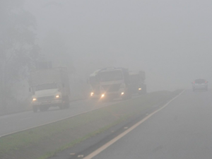 Neblina intensa na BR 381 em Minas Gerais exige atenção redobrada soaquinoticias