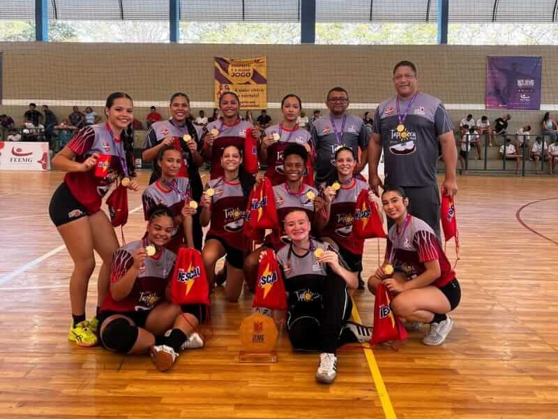Colégio João Calvino vence JEMG no handebol e vai à etapa nacional soaquinoticias