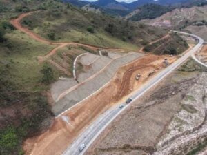 Obras de recuperacao de taludes na BR-381 sao antecipadas soaquinoticias