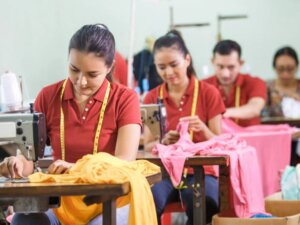 Remessas internacionais disparam em 2026 e pressionam varejo de moda soaquinoticias