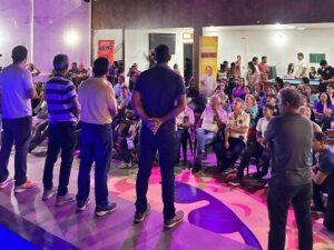 Celinho Sintrocel recebe apoio em manifestação e prioriza saúde pública soaquinoticias