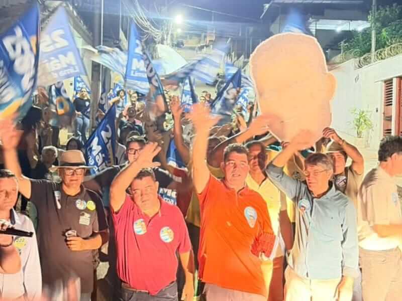 Marcio Lima realiza caminhada no bairro Cirilo em Timotéo soaquinoticias