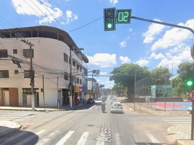 Prefeitura de Timoteo implanta novo sistema semaforico na Avenida Acesita soaquinoticias