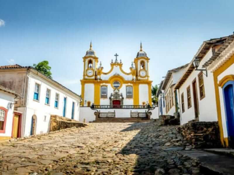 Pesquisa revela que preco e hospedagem limitam viagens em Belo Horizonte soaquinoticias