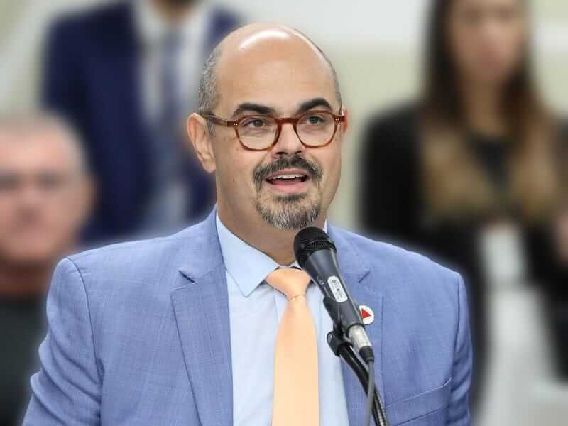 Justica eleitoral manda Mateus Simoes apagar video com ataques soaquinoticias