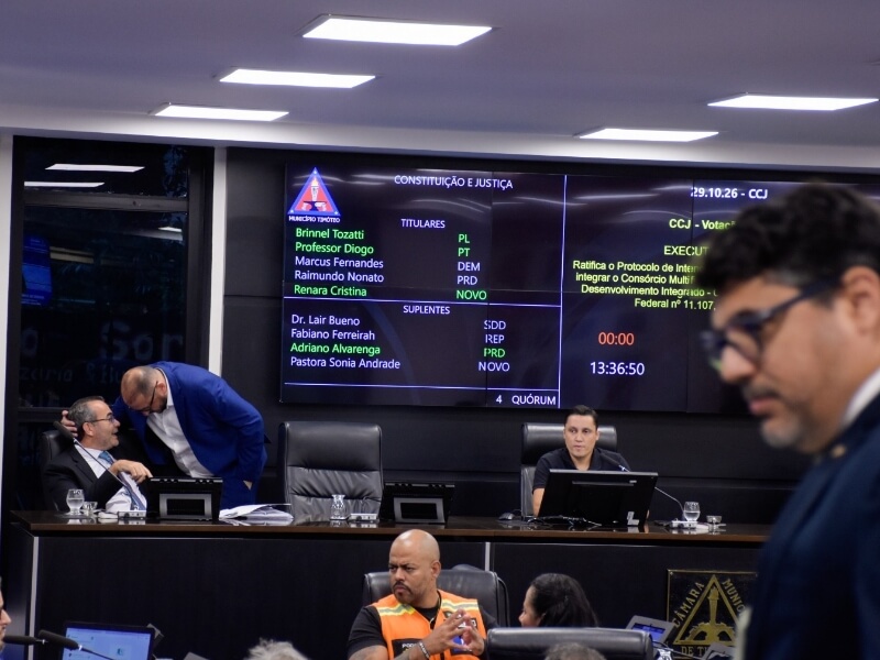 Timoteo aprova projeto para criacao de faixas exclusivas para motocicletas soaquinoticias