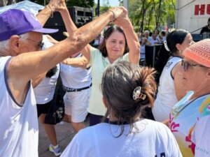 Deputada Rosangela Reis participa de evento para idosos em Timoteo soaquinoticias