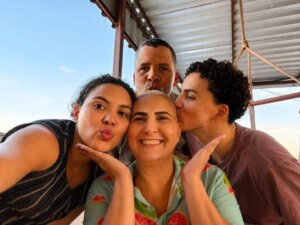 Rede de apoio familiar é fundamental no tratamento do cancer de mama soaquinoticias