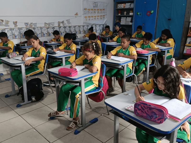 Rede municipal de ensino de Timoteo participa das avaliacoes do SIMAVE soaquinoticias